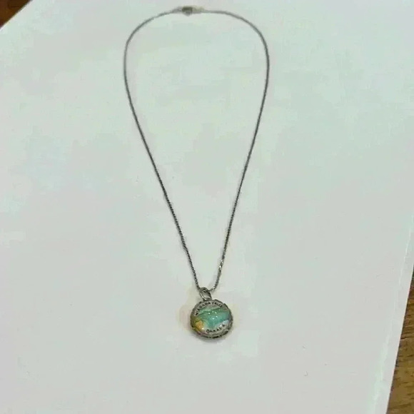 Vintage Niagara Falls Canada Necklace - Picture 2 of 4